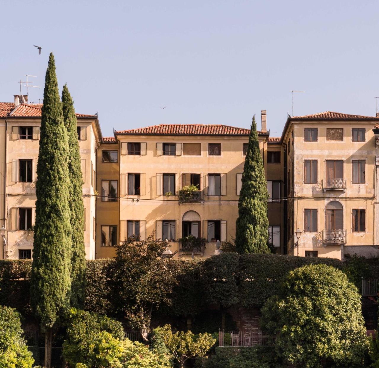 Le 33 Bed & Breakfast Bassano del Grappa Eksteriør bilde